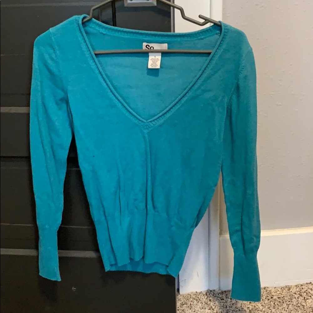 sweater - Picture 1 of 1